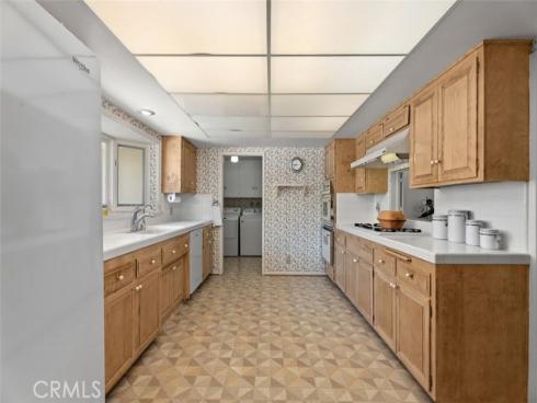 807 Dorothy Lane, Fullerton, CA