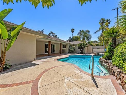 807 Dorothy Lane, Fullerton, CA