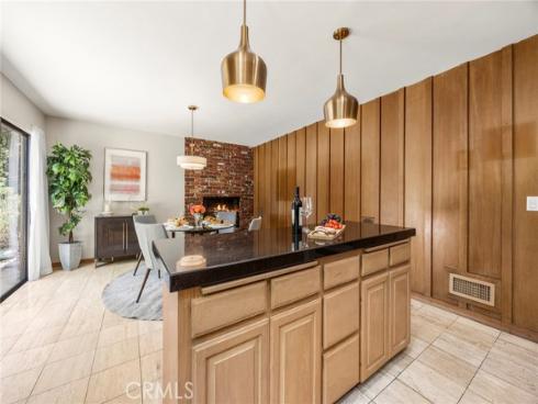 1601  Avolencia  , Fullerton, CA