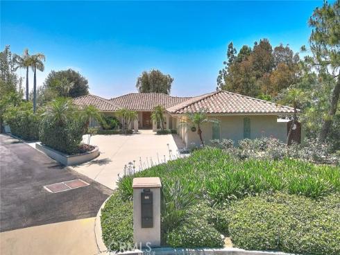 1809 Vista Lomitas , Fullerton, CA