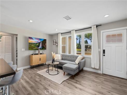1909 W Walnut   Avenue, Fullerton, CA