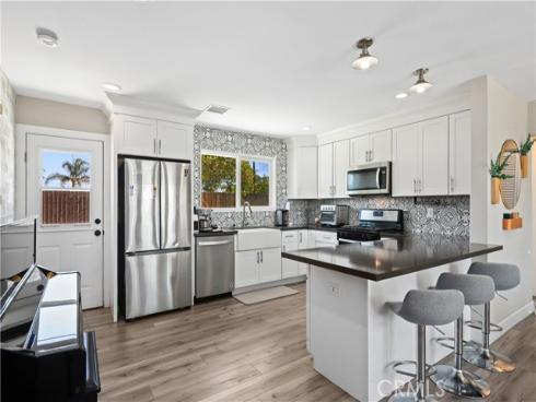1909 W Walnut   Avenue, Fullerton, CA
