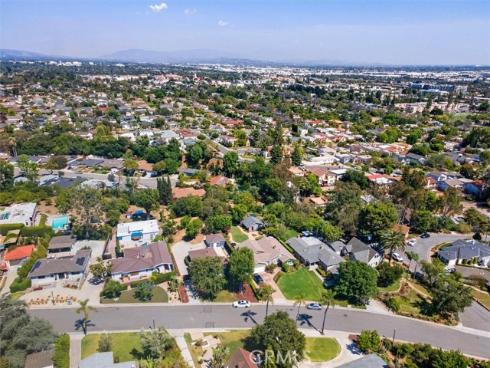 816  Grandview  , Fullerton, CA