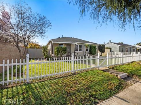 2100 W Valencia , Fullerton, CA
