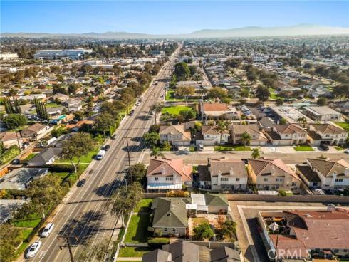 2100 W Valencia , Fullerton, CA