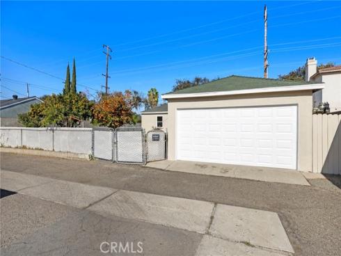 2100 W Valencia , Fullerton, CA