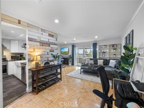 1117 Rosecrans 15A Avenue, Fullerton, CA