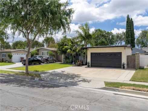1142 W Ash , Fullerton, CA