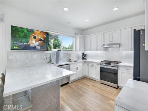 4115 Visions , Fullerton, CA