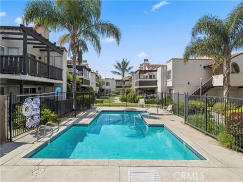 1933 W Houston 23 , Fullerton, CA