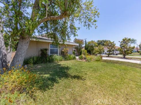 1065 El Mirador , Fullerton, CA