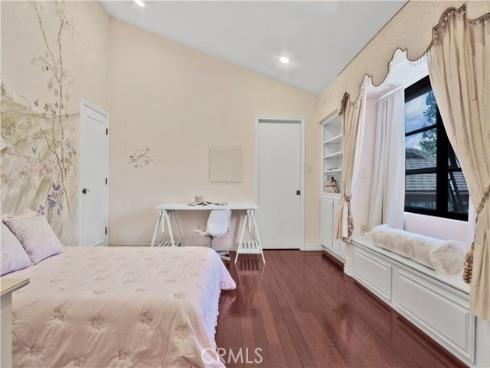 1001 W Las Palmas , Fullerton, CA