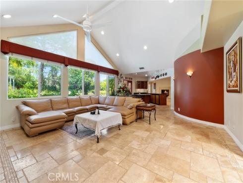200 W Hermosa Drive, Fullerton, CA