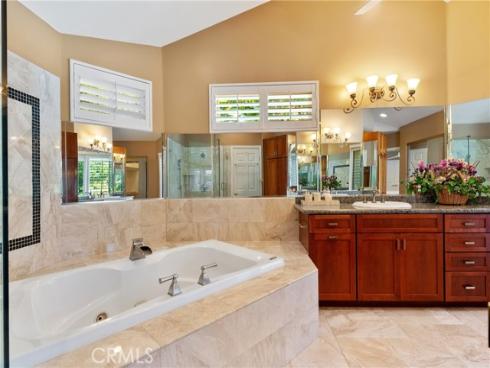 200 W Hermosa Drive, Fullerton, CA