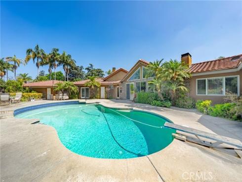 200 W Hermosa Drive, Fullerton, CA