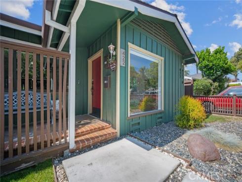 422 W Amerige Avenue, Fullerton, CA