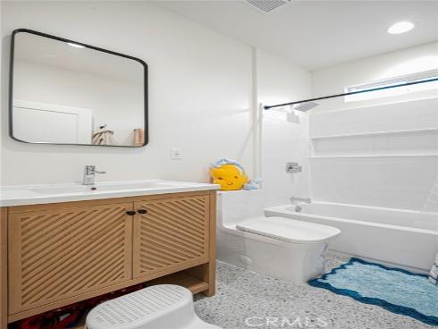 422 W Amerige Avenue, Fullerton, CA
