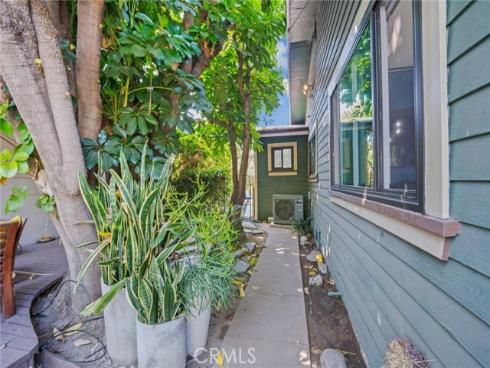422 W Amerige Avenue, Fullerton, CA