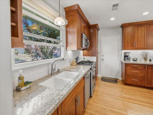 118 N Ashford Place, Fullerton, CA