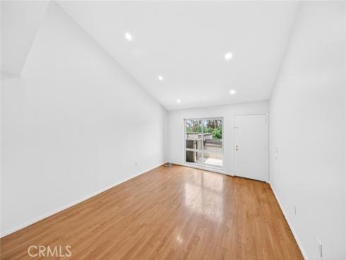 3054 Associated 26 , Fullerton, CA