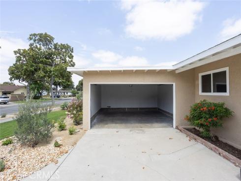 1137 W Baker , Fullerton, CA