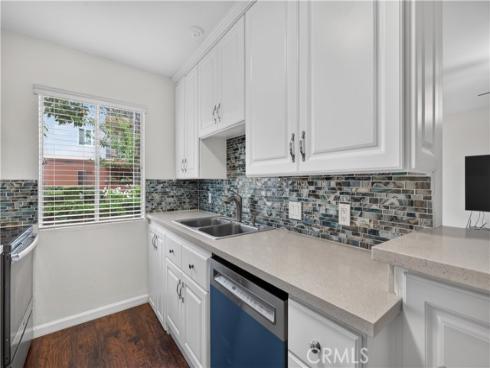 400 N Acacia  B17  Avenue, Fullerton, CA