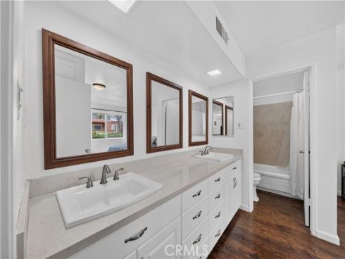 400 N Acacia  B17  Avenue, Fullerton, CA