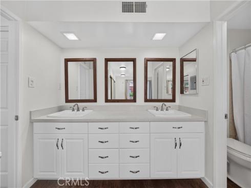 400 N Acacia  B17  Avenue, Fullerton, CA