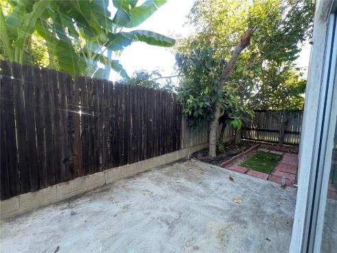 1927 W Houston 5 , Fullerton, CA