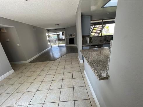 1927 W Houston 5 , Fullerton, CA