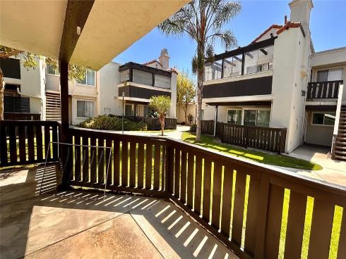 1927 W Houston 5 , Fullerton, CA