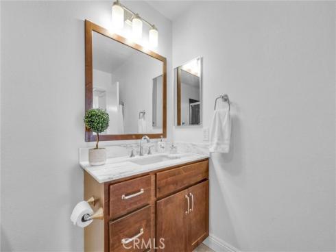 3062 Associated 10 , Fullerton, CA