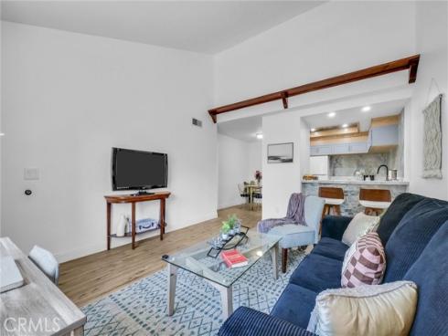 3062 Associated 10 , Fullerton, CA