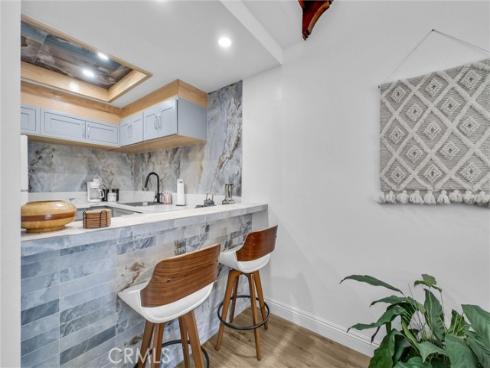 3062 Associated 10 , Fullerton, CA