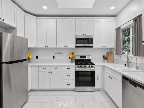 2700 W Olive   Avenue, Fullerton, CA