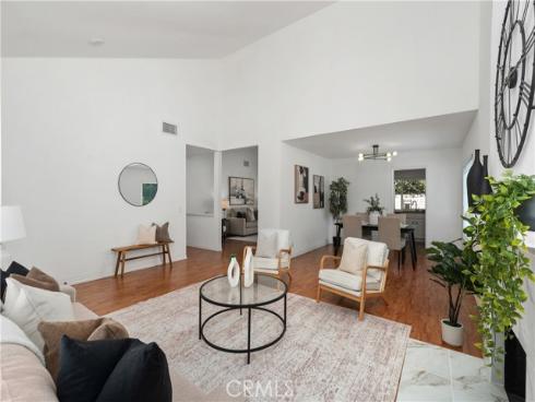 2600 Geneva , Fullerton, CA