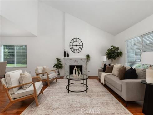2600 Geneva , Fullerton, CA