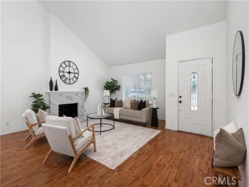 2600 Geneva , Fullerton, CA