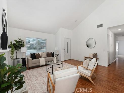 2600 Geneva , Fullerton, CA