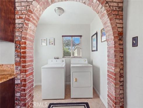 2114 W West , Fullerton, CA