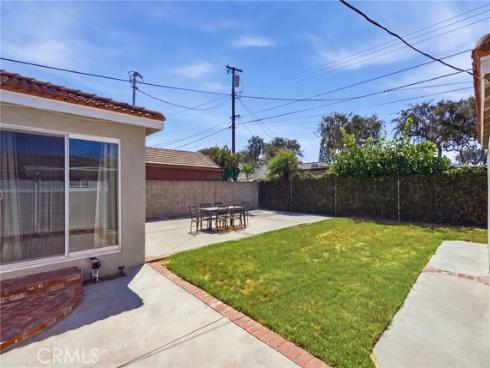 2114 W West , Fullerton, CA