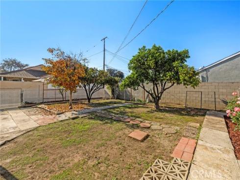 2100 W Valencia Drive, Fullerton, CA