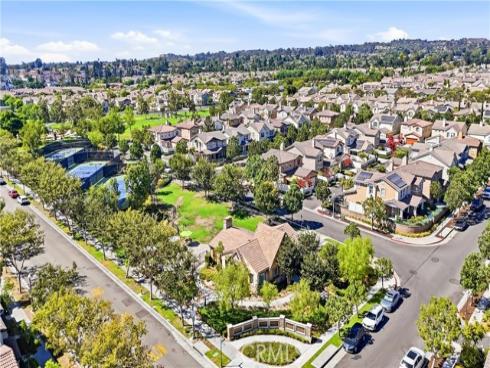 2052 Hessen , Fullerton, CA