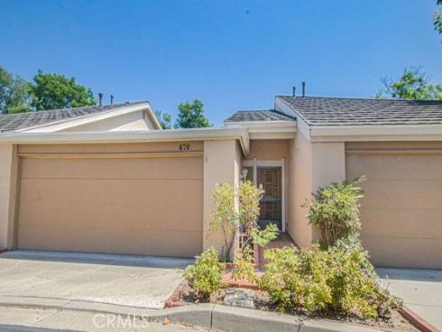 670 W Glenwood , Fullerton, CA