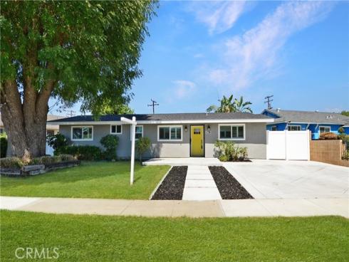 2447 Clarke , Fullerton, CA