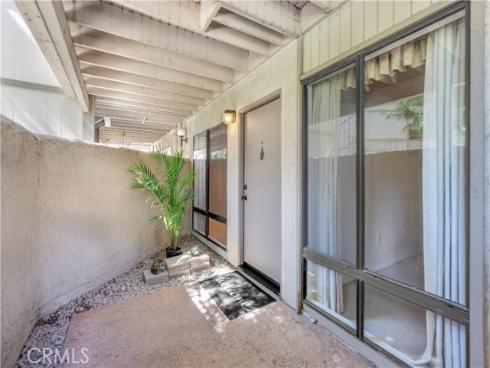 3054 Associated 22 , Fullerton, CA