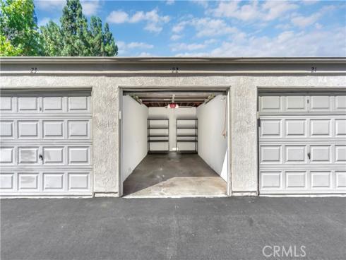 3054 Associated 22 , Fullerton, CA