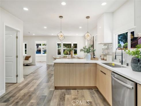 329 W Whiting Avenue, Fullerton, CA
