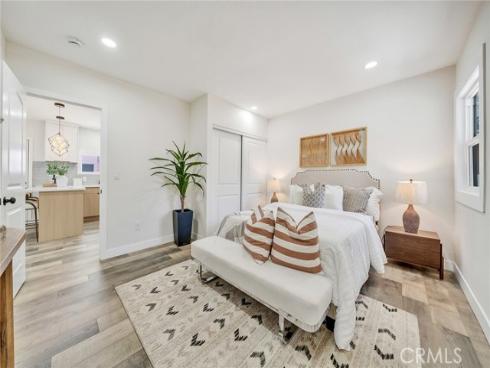 329 W Whiting Avenue, Fullerton, CA