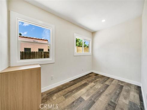 329 W Whiting Avenue, Fullerton, CA
